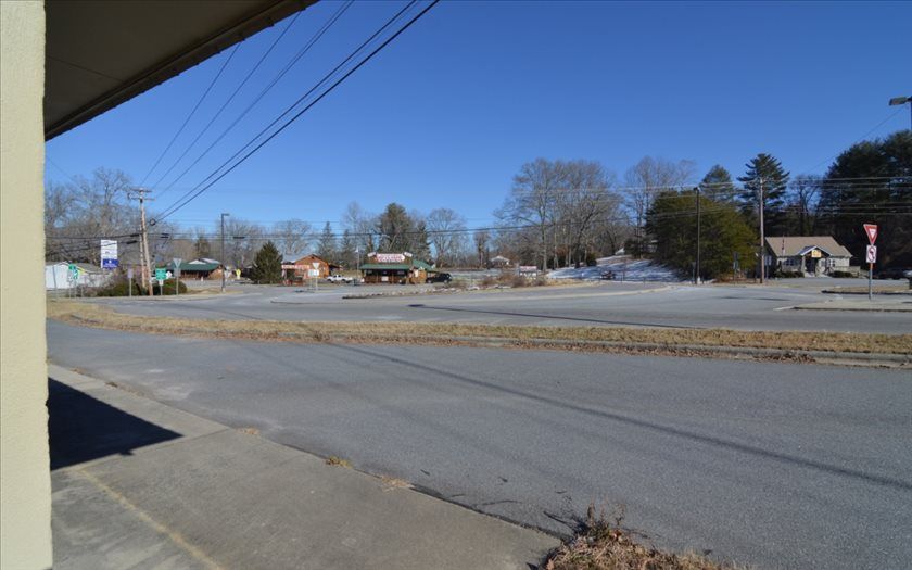 4 NC 69, Hayesville, NC 28904